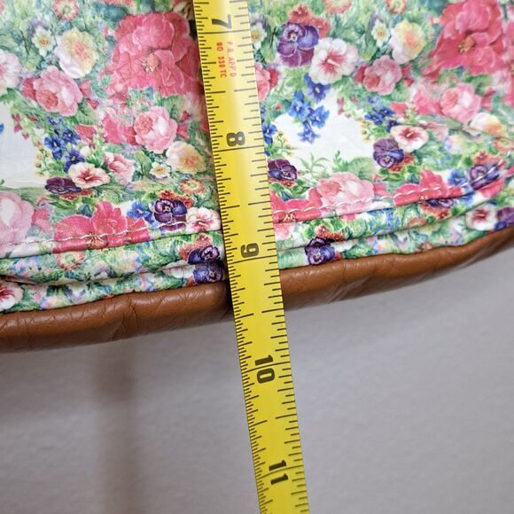 NEW St. John's Bay Shoulder Bag Floral Double Zipper Soft Faux Leather - Picture 2 of 11